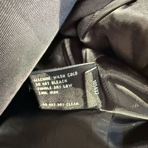 London Fog Black Trench Coat with Belted Waist and Notched Lapels Sz M - Picture 4 of 5